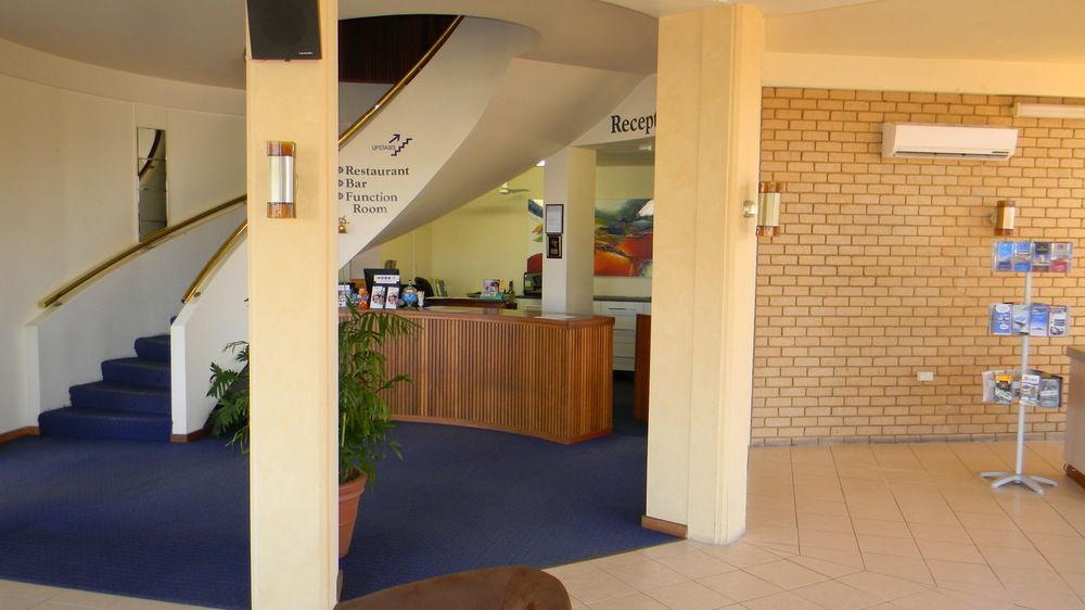 Admiral Motel Банбері Екстер'єр фото