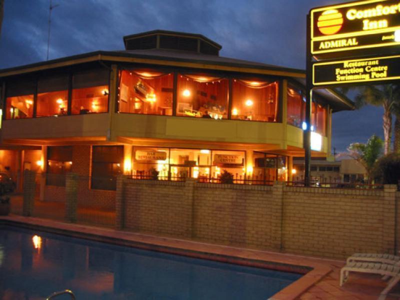 Admiral Motel Банбері Екстер'єр фото