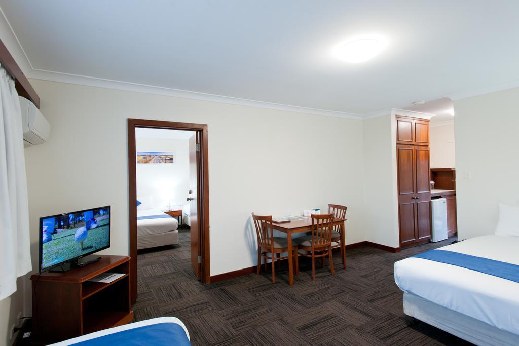 Admiral Motel Банбері Екстер'єр фото