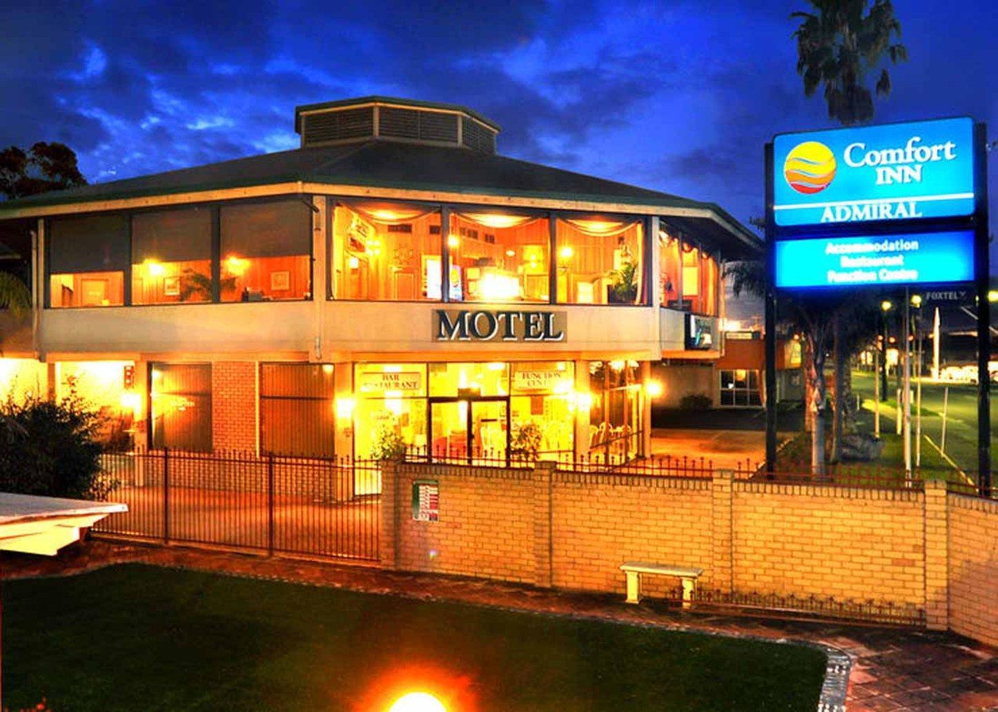 Admiral Motel Банбері Екстер'єр фото