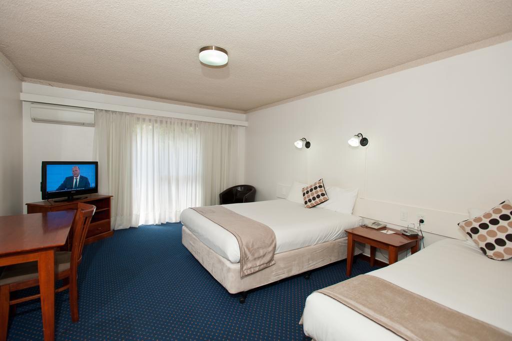 Admiral Motel Банбері Екстер'єр фото