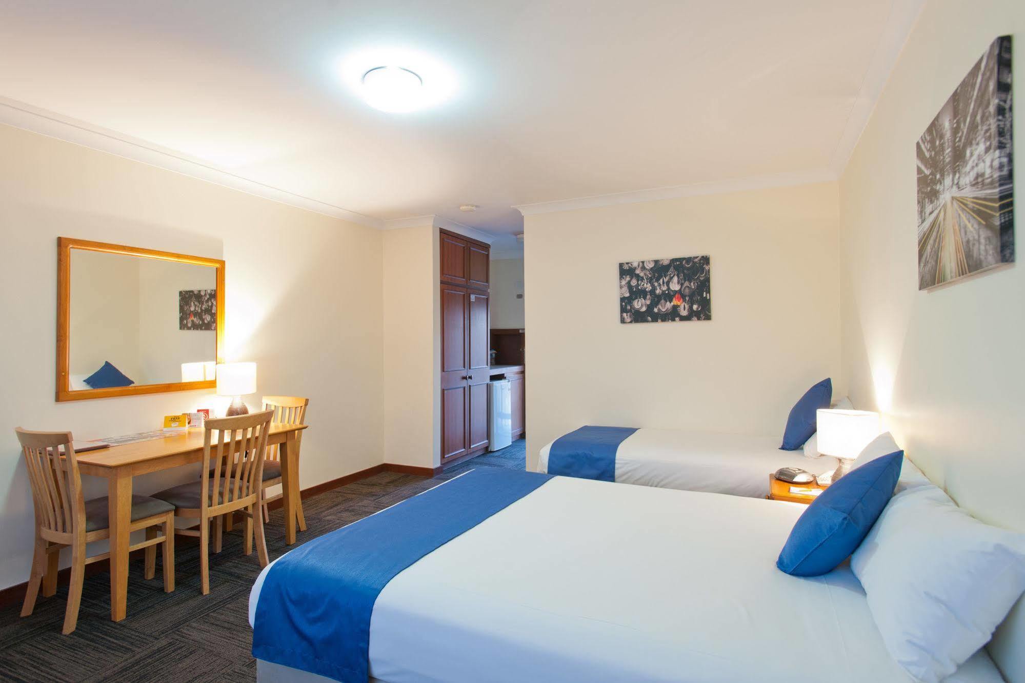 Admiral Motel Банбері Екстер'єр фото