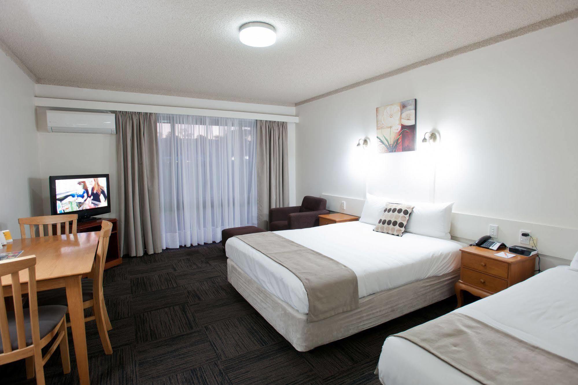 Admiral Motel Банбері Екстер'єр фото