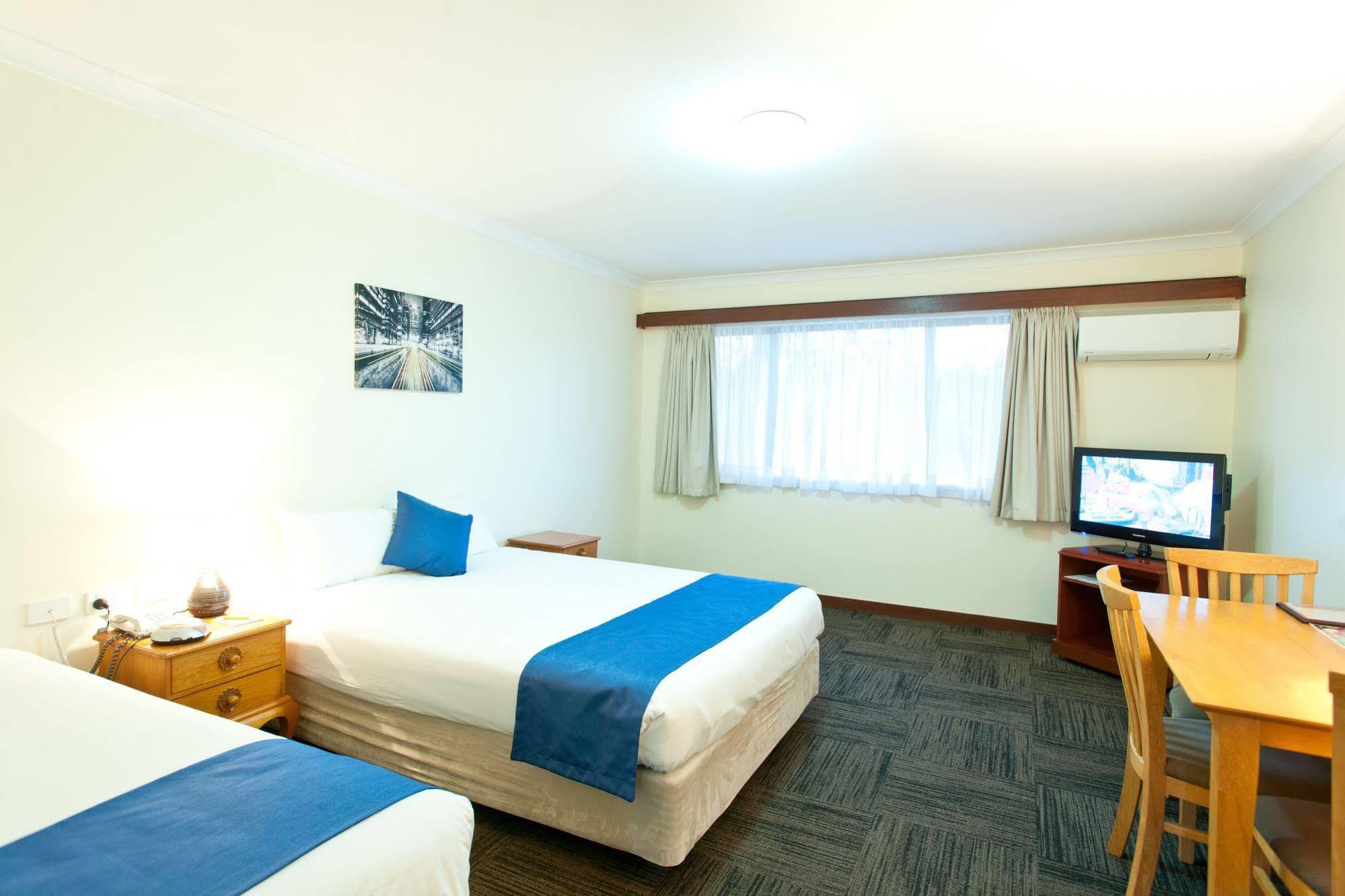 Admiral Motel Банбері Екстер'єр фото